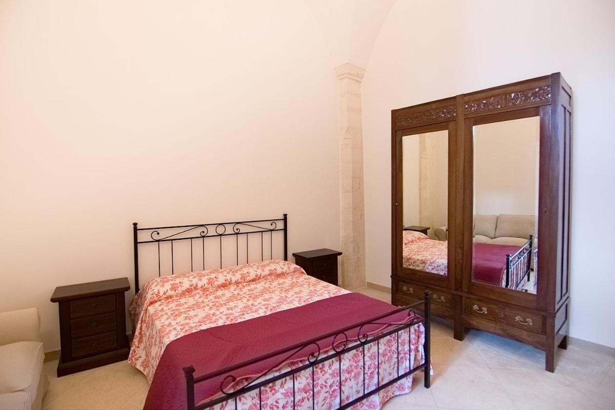 Appartamento Palazzo Ancona Martina Franca Bagian luar foto